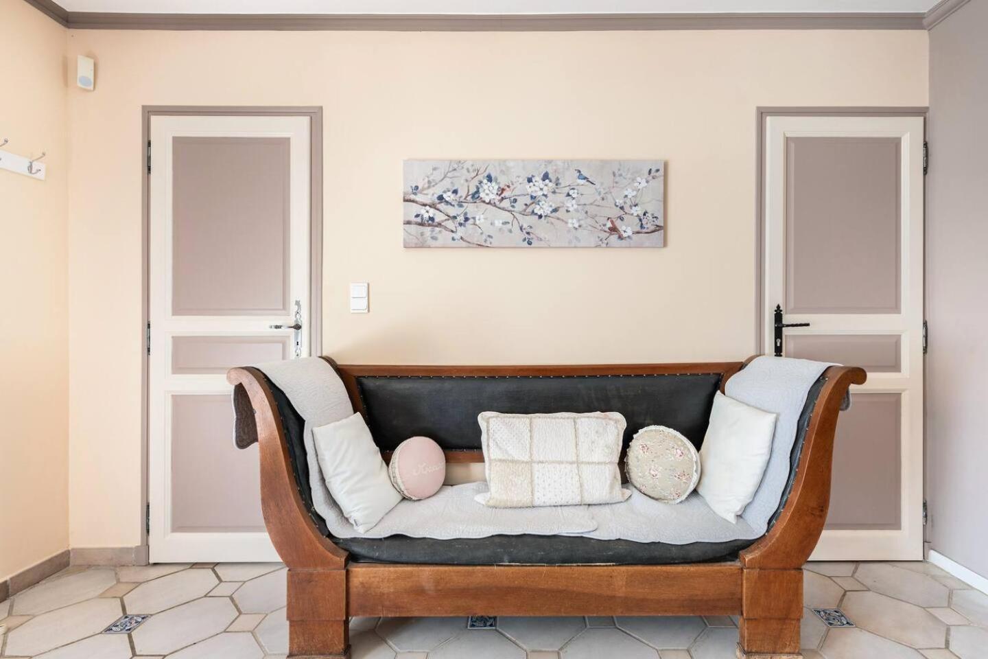 Chambre Et Table D'Hotes Villa Pomponette Nans-les-Pins Kültér fotó