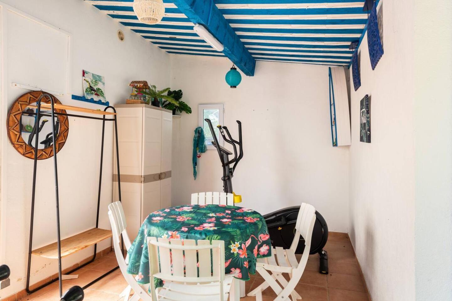 Chambre Et Table D'Hotes Villa Pomponette Nans-les-Pins Kültér fotó