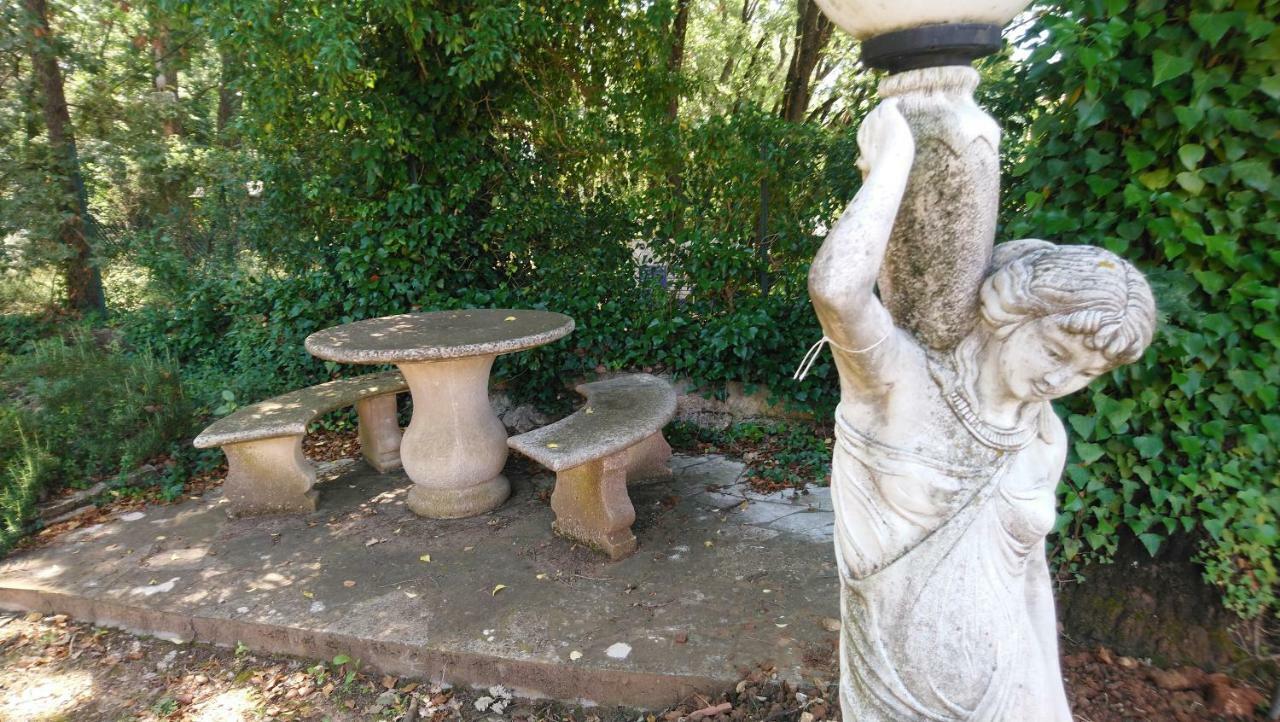 Chambre Et Table D'Hotes Villa Pomponette Nans-les-Pins Kültér fotó