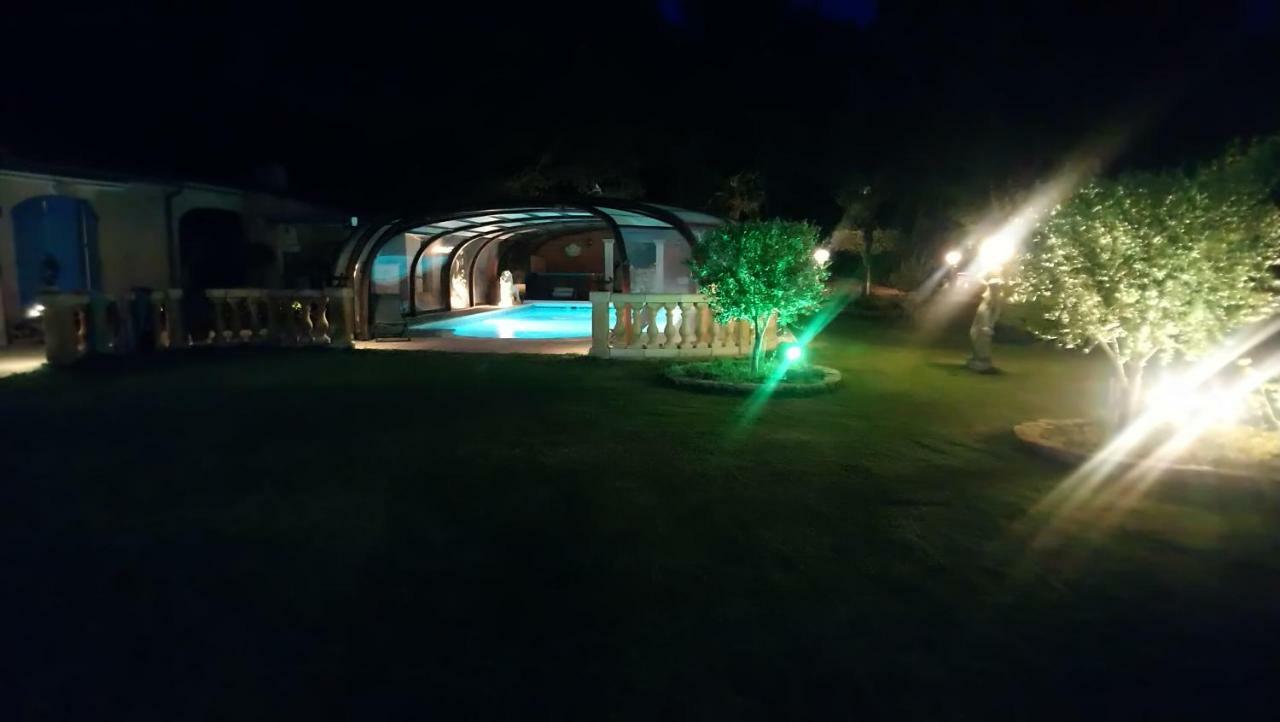 Chambre Et Table D'Hotes Villa Pomponette Nans-les-Pins Kültér fotó